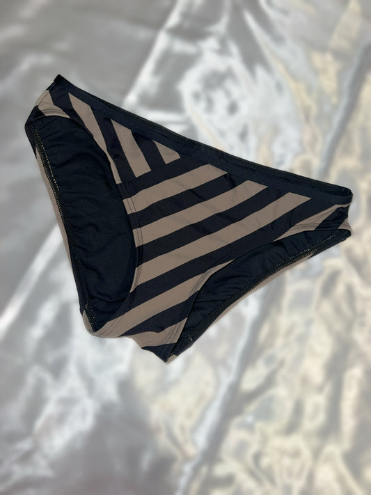 LETTYDJM's Bikini Bottoms